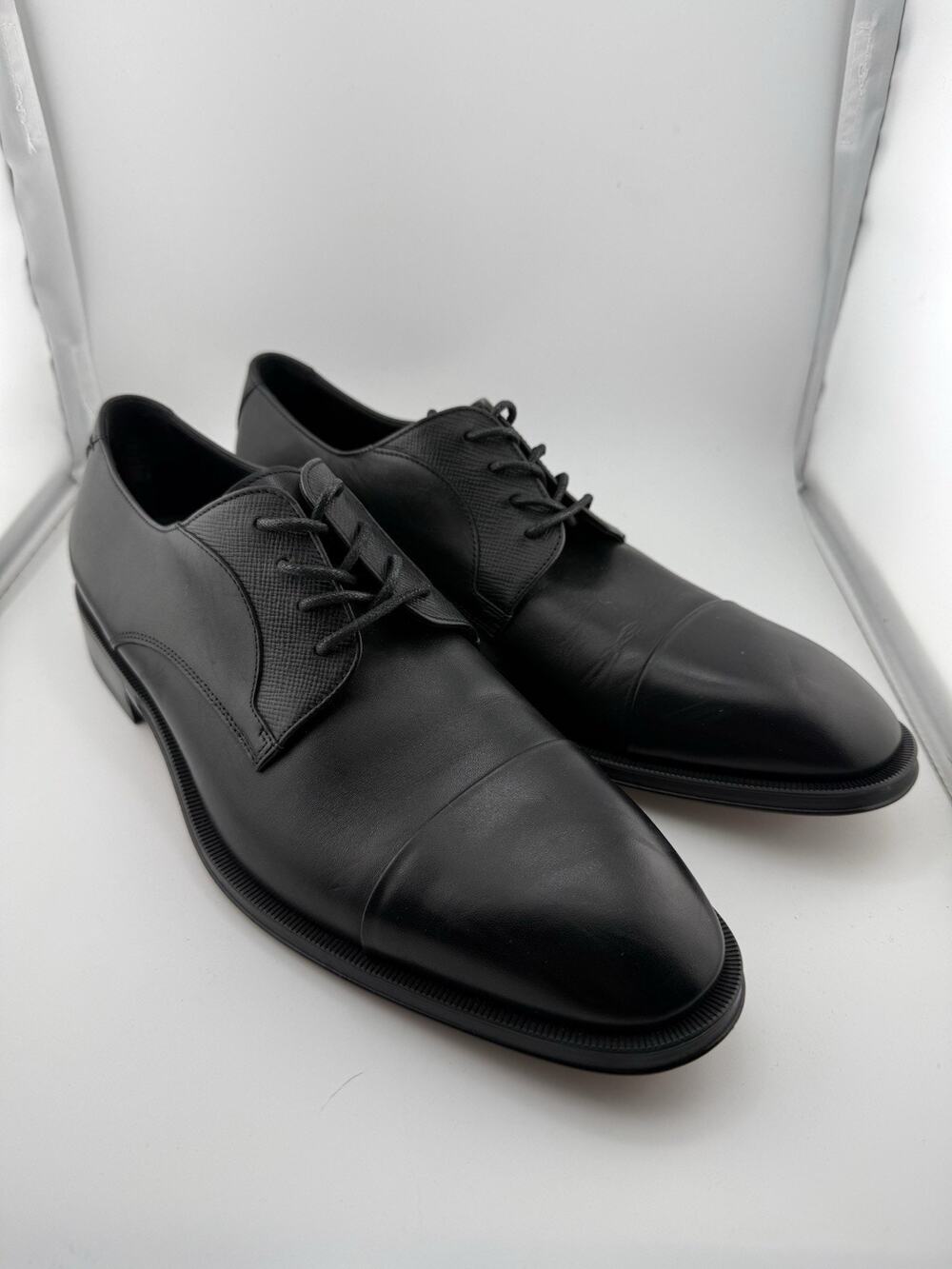 NWOB $299 BOSS by HUGO BOSS MENS BLACK LEATHER CAP-TOE OXFORD SIZE 8